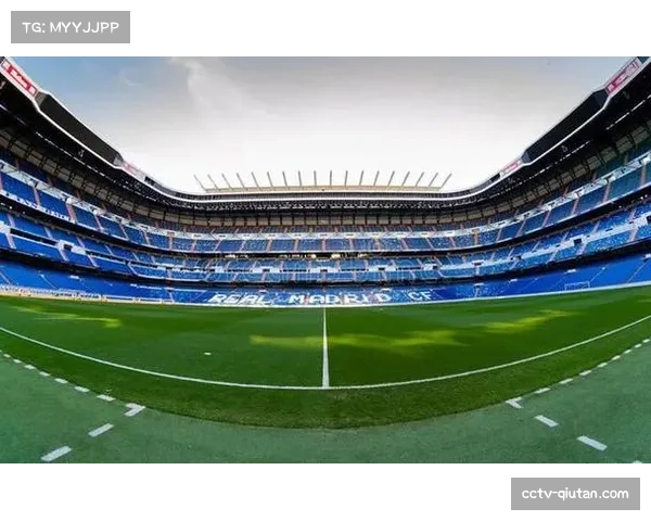 伯纳乌球场全新可伸缩顶棚将在下周欧冠比赛前完成最终测试